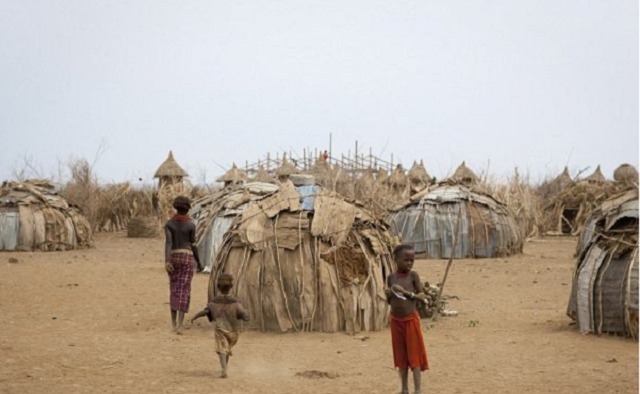 飞机|二战史最耻辱战争：50万士兵用飞机坦克，却打不过拿着弓弩的土著