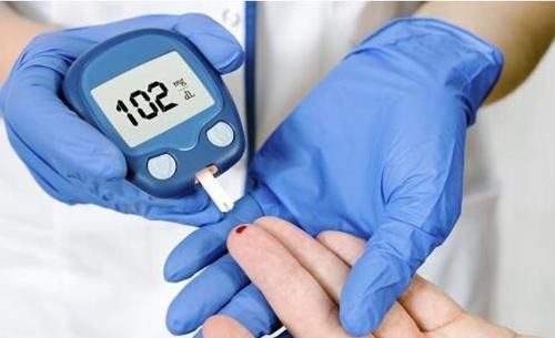 餐前|人体正常血糖值是多少？医生：若控制在这个范围内，或许不用担心