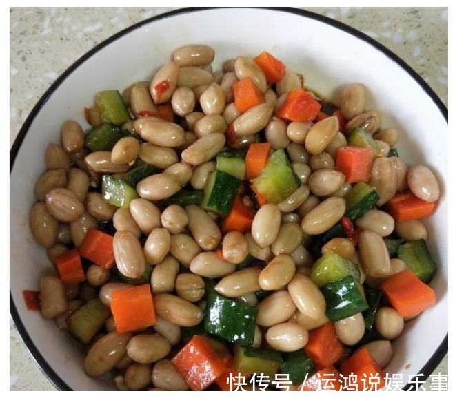 下酒菜|天热最爱凉拌菜，教你凉拌花生米，两分钟就学会，清淡爽口