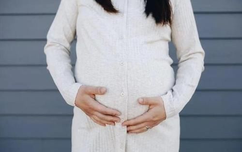 小英|怀孕后要与手机“隔离”?关于孕期的辐射问题,一次说清楚