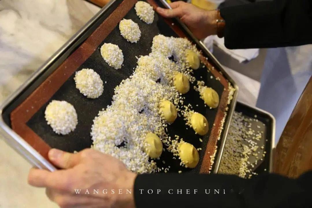 一次就能成功，入口即化的爆浆流心巨无霸泡芙！