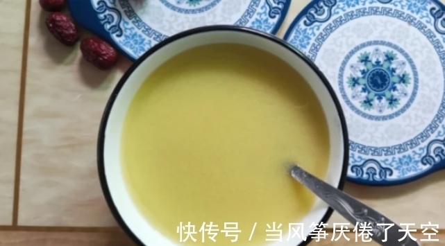 血管健康|50歲夫妻先后腦梗離世，醫生：晚餐吃2種食物，比肥肉還“升脂”，趁早忌口