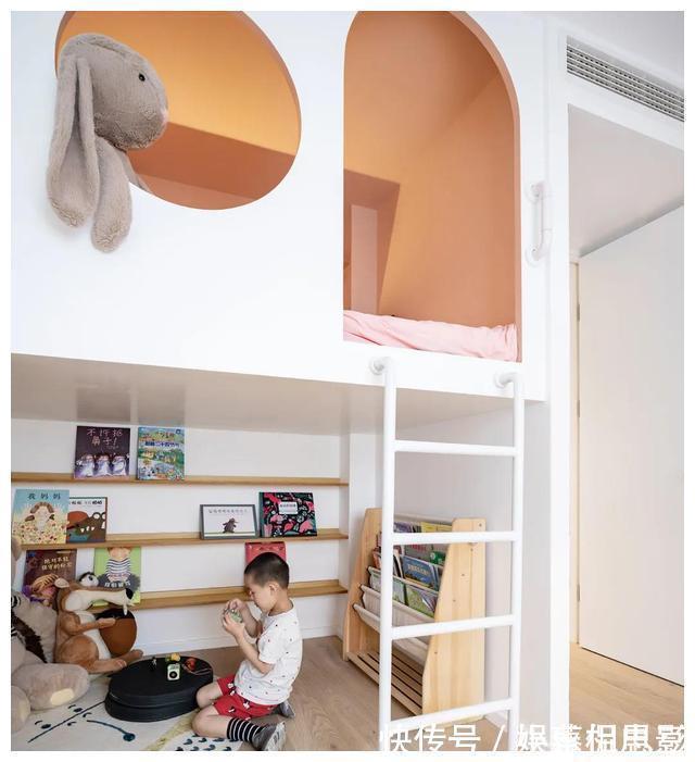 户型|89㎡高颜值美宅，「书墙+地台」的设计很抢眼，轻松住下三代人！