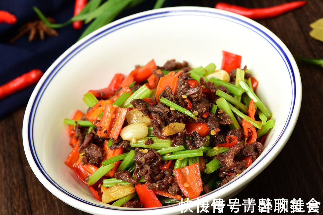 腌制|牛肉怎么腌制才嫩不要只会放生粉，教你一招，炒出来又嫩又滑