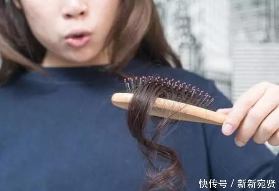 头发上有这“4个现象”,可能是长螨虫了,教你一招,轻松除螨