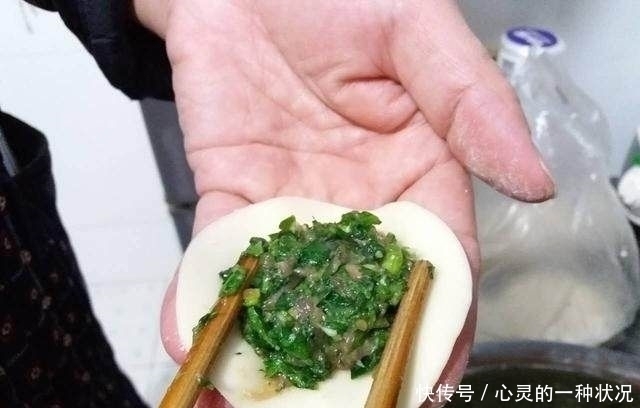 包饺子|用它包饺子比肉馅好吃百倍，它被称为神仙草，常吃提神醒脑