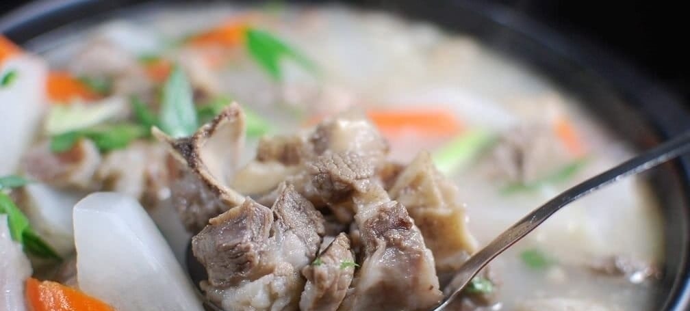 60年老厨师说漏嘴:不管炖什么肉,放2种香料,肉汤越炖越香