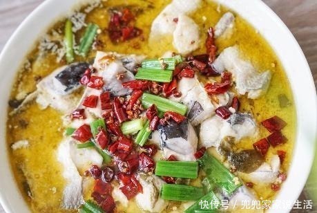 大厨|做酸菜鱼,直接腌制是不对的,大厨教我正确做法,鱼肉嫩滑不易碎