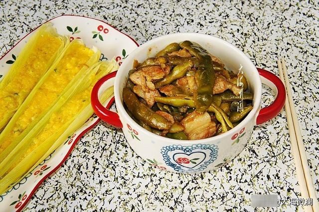 秋天,就爱这一口,有菜有饭还有肉,清火润燥又滋补,皮肤也好