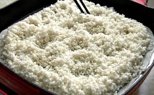 冬天，教你做糯米饭，锅中一蒸，香甜软糯零添加，家人都爱吃