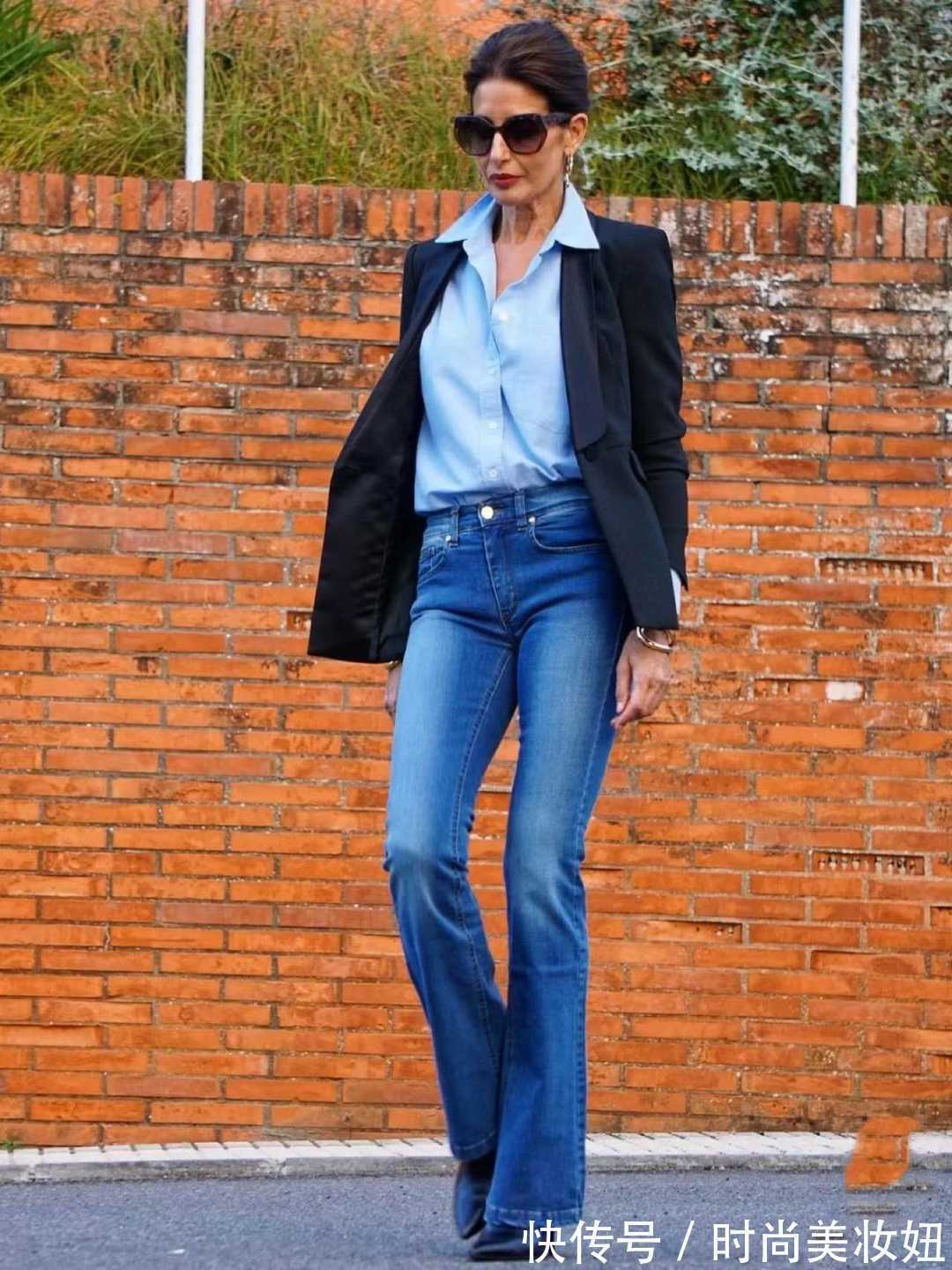 小姐姐|这才是大龄女性该有的穿搭,简约又显气质,50岁也可以照穿