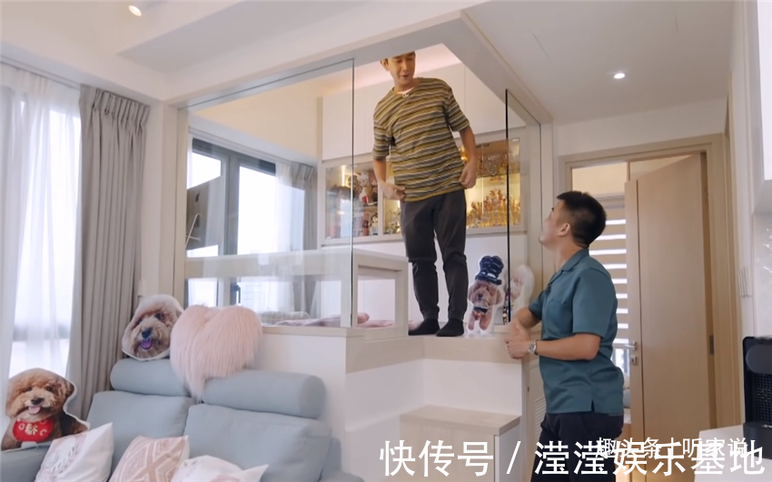 悬柜|香港90后夫妻买下35㎡小家，利用3米层高做书房，一层当两层
