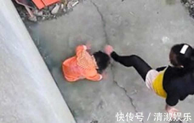 妈妈|4岁女儿把手机放水里洗,妈妈失控之后,再也听不到孩子的声音