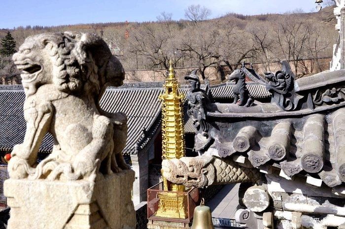 走进五台山最古老的寺院—显通寺