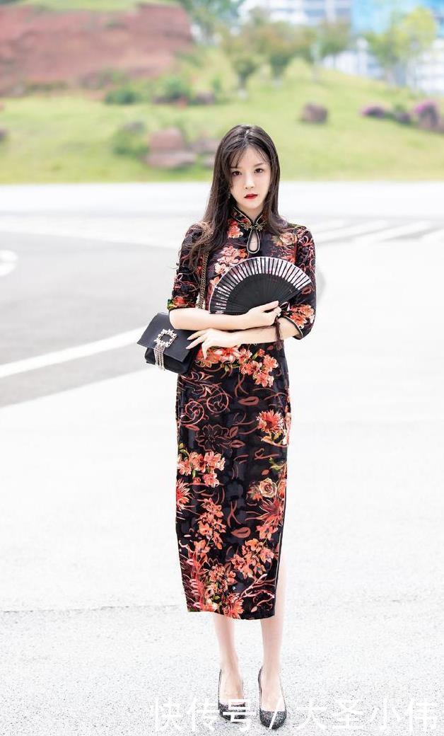 蕾丝|美女街拍:漂亮的射手座美女太让人羡慕了,我很想想请她吃饭,会给我面子吗