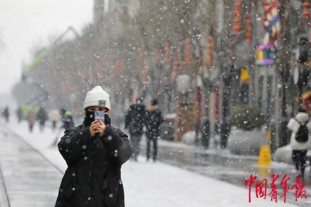 冒雪|北京迎来2022年第一场雪