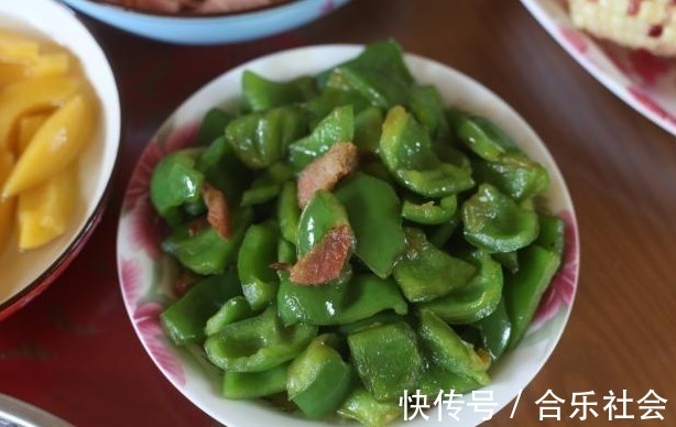 父亲生日宴的家常菜，6菜1甜汤，吃得很开心，比去饭店实惠太多