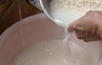 白醋|毛巾用久了有一股臭味还滑滑的,试下以下方法毛巾洁净如新