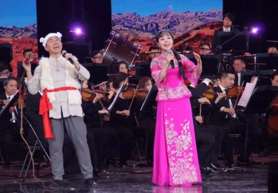 王二妮|国家一级演员:因买不起房,回到农村种田,如今放牛带娃成日常