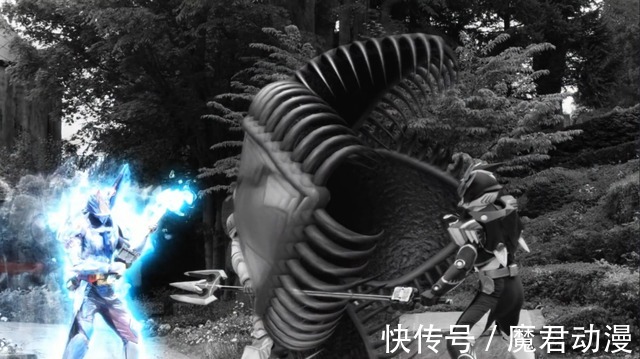 卡律布狄斯|假面骑士圣刃43话:天灾高兴下线,老乌合成全能之书,露娜回归