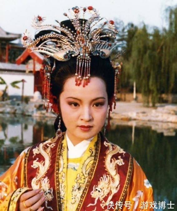 薛宝琴|红楼梦里论美貌谁最美?林黛玉只能排第三,那么谁是第一呢?