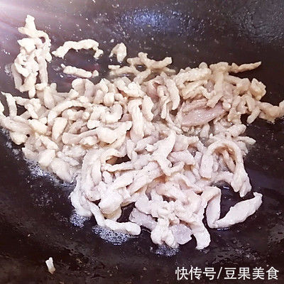 辣椒油|鸡蛋肉丝青菜面，踏实而温暖的家常味道