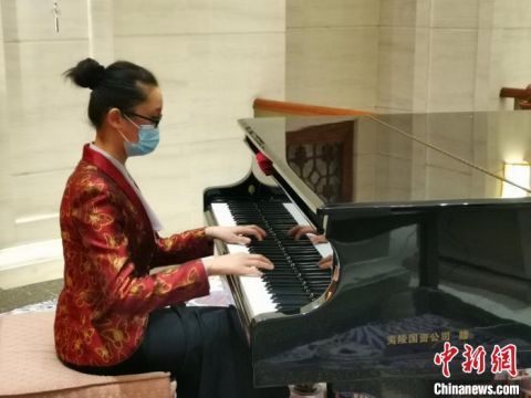 命运|盲女苦学钢琴十余载 奏响挑战命运的强音