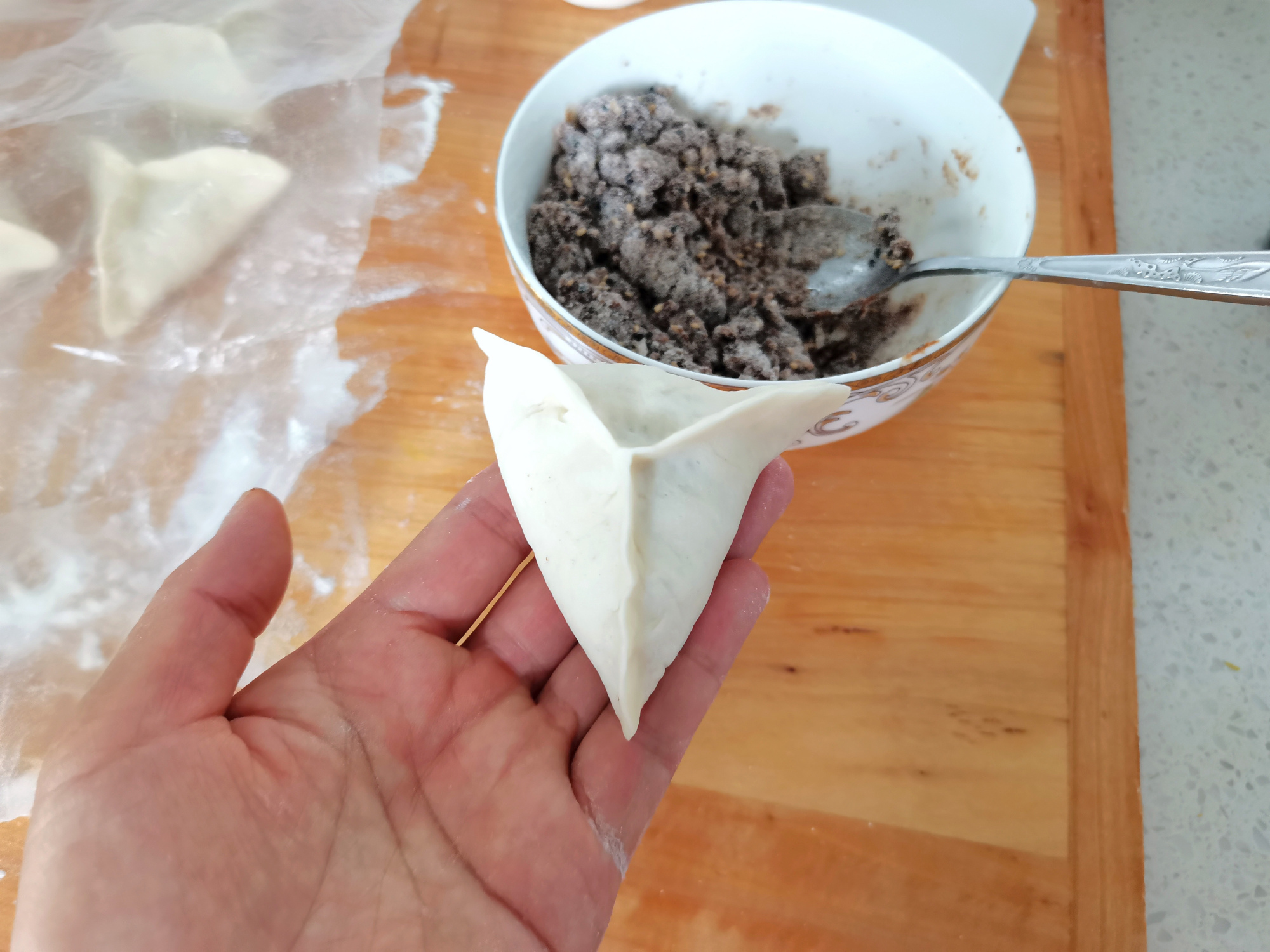 小时候爱吃的糖三角,这样改良一下口感更好,不甜腻奶香味浓郁