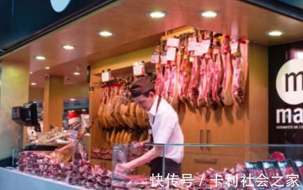 晕倒|男子走在路上突然晕倒！这3种食物竟是高血压的“罪魁祸首”