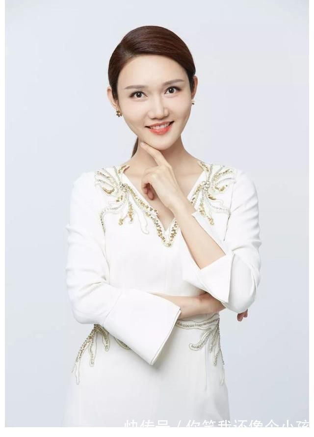 龙洋:被誉为董卿接班人,3年进央视5年登上春晚,她究竟什么来头