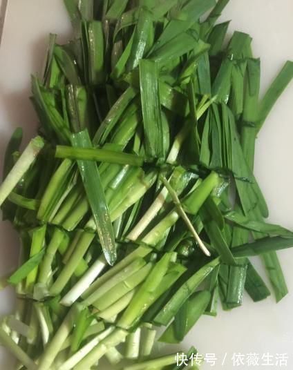 买韭菜时，看见这4种韭菜赶紧走，店家自己都不吃！别上当！