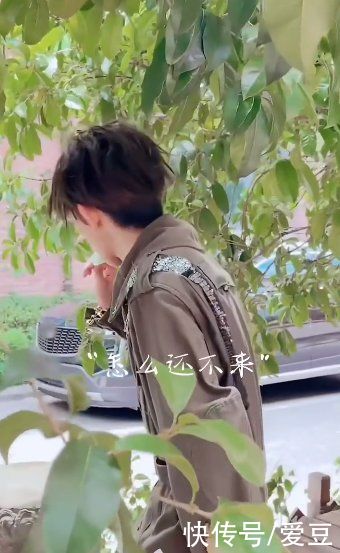 小甜歌|「TFBOYS」「新闻」210808 王源抖音更新一则，用源式小甜歌演绎你的心动名场面