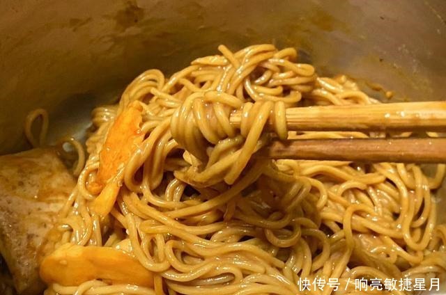 零食|有哪些你买了又买的零食这5款贼拉好吃,条件允许要多囤些解馋