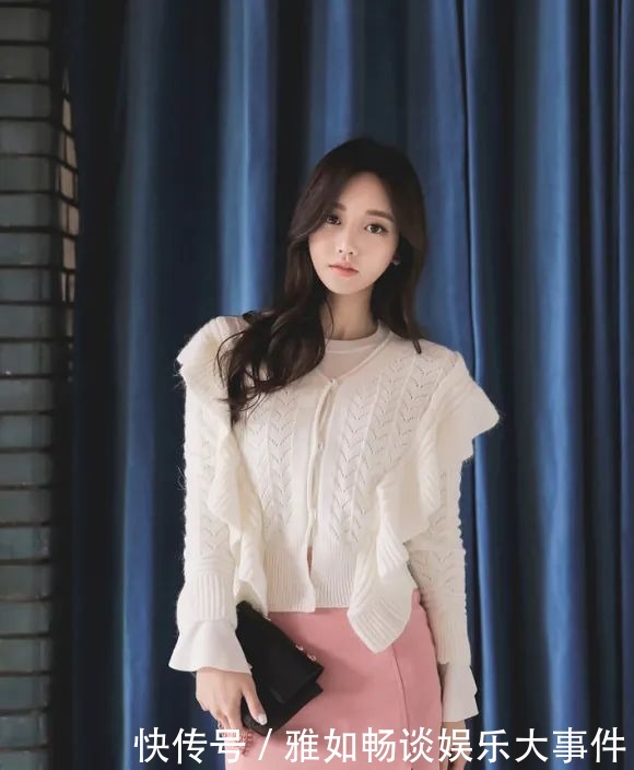 美图欣赏：孙允珠，牛奶色镂空荷叶乖巧针织开衫