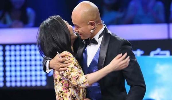 曾经红极一时,因轻薄谢娜侮辱金星遭封杀,如今却沦落成这般模样