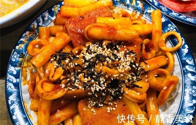 爸妈来城里小住,特意下厨做一桌菜,发朋友圈,亲戚:来蹭饭了!