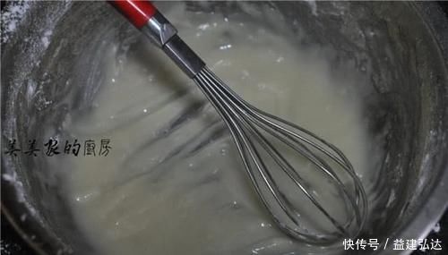 别鼓捣电饭锅蛋糕了,现在流行它!比戚风蛋糕更柔软,简单零失败