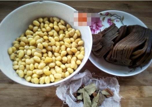 咸菜|这菜很不起眼,家家都有,营养比苹果高,鲜香开胃,超级下饭!