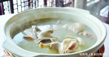 一盅温暖的五件子,一碗苏式拌面组合在一起,吃苏式面品五件子