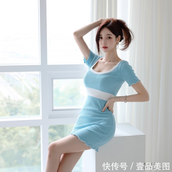 时尚|女神孙允珠高清时尚搭配:玄色碧蓝宝石粼波温婉包臀裙