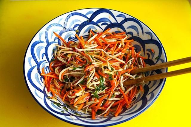 天冷了,盒子包这馅比韭菜盒子还要好吃,学会了自己在家就能做