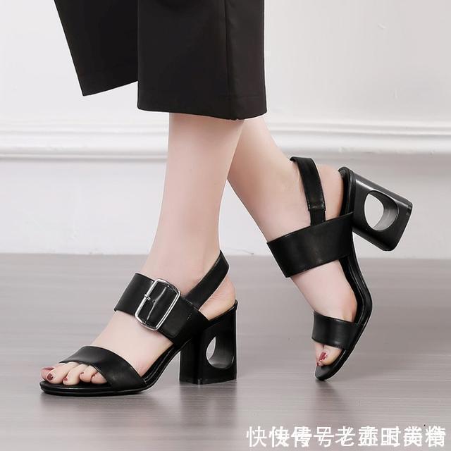 凉鞋鱼嘴鞋,爱美的你,怎么能少了这一双凉鞋呢