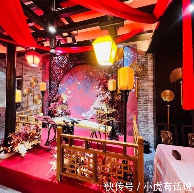 青楼&有文化还是博眼球?“怡红院”现身南宁闹市区惹争议,老板有心计