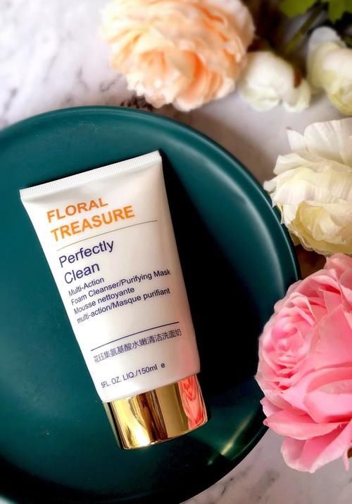 干皮适合什么样的洗面奶？这些洁面乳让你逆袭暗黄，拥有白皙肌肤