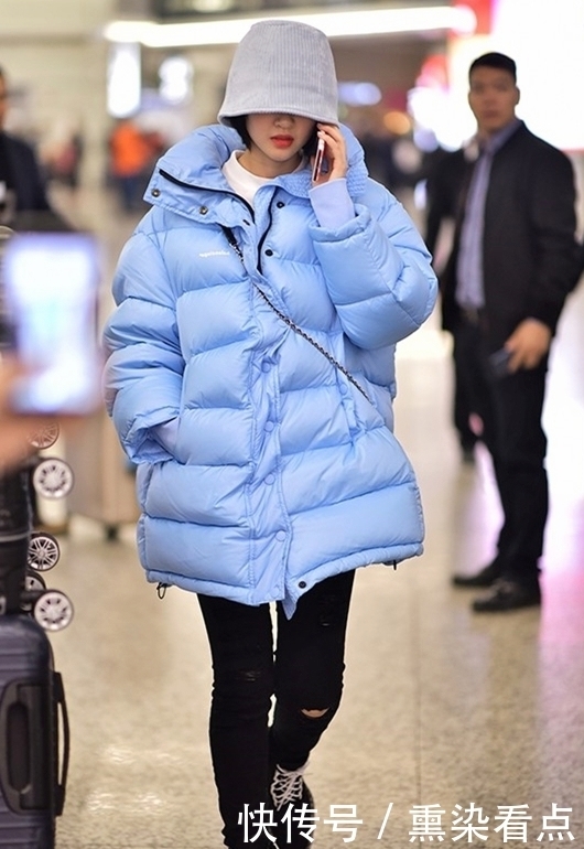 小黑|冬季不想显臃肿,让小黑裤拯救羽绒服,轻松解决搭配烦恼