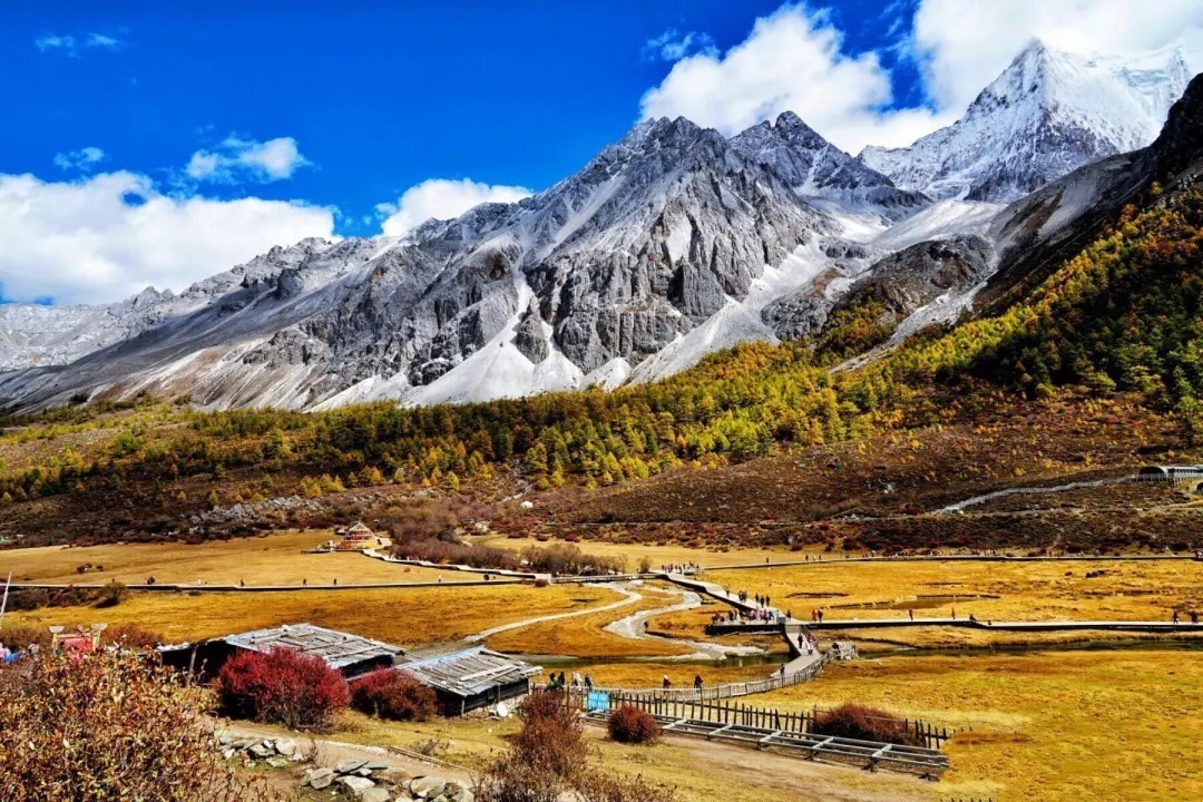 东川|11月去哪里赏秋？6个人少景美的旅行地，正是你要出发的方向