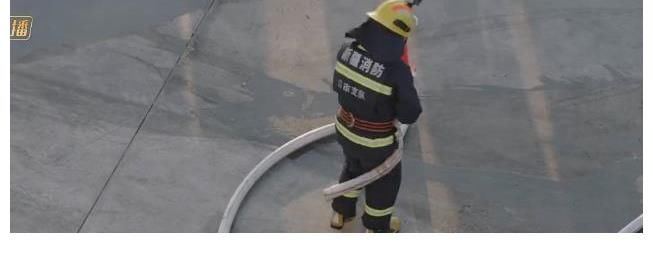 《滾燙人生》高壓水槍訓練，陳小春絲滑轉身，李響失控太好笑