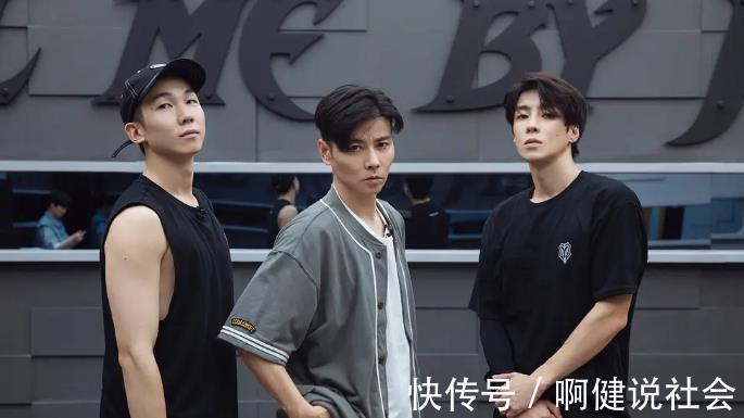 张晋组|《哥哥》中的3个全能选手，2人始终是队长，1人情绪不稳备受争议