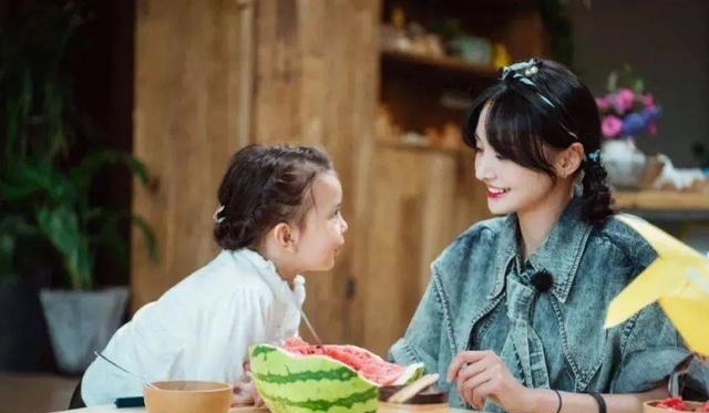 云养娃|在综艺上云养娃,已经过时了