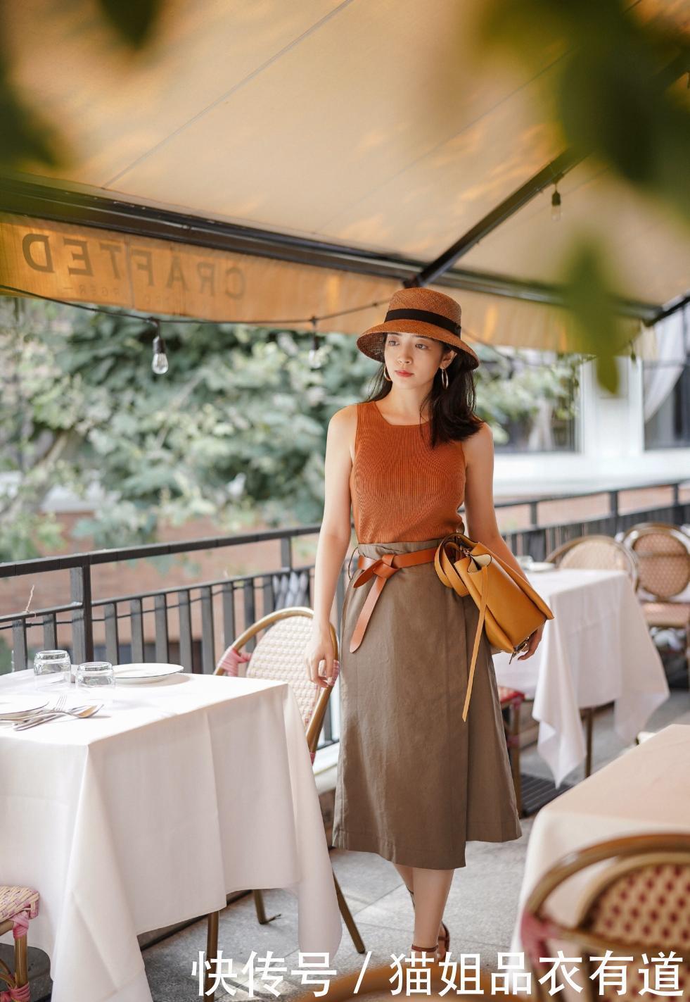 彩色|真正高级的女人,不会只穿黑白灰,看三木的“彩色穿搭”就懂了